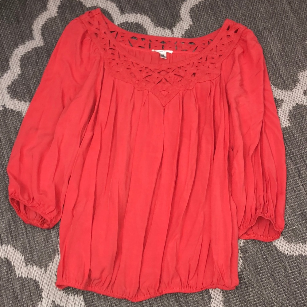 3/4 sleeve top with neck embroidery details